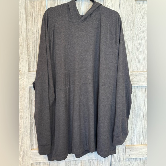 Xersion Other - Xersion hoodie for men sz 3XLT small hole in back see pic